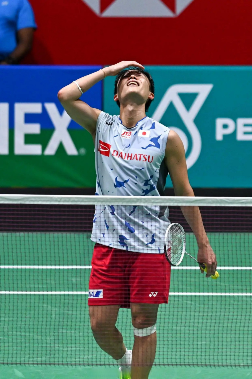 泰国队险胜马来西亚队，桃田贤斗点燃赛场