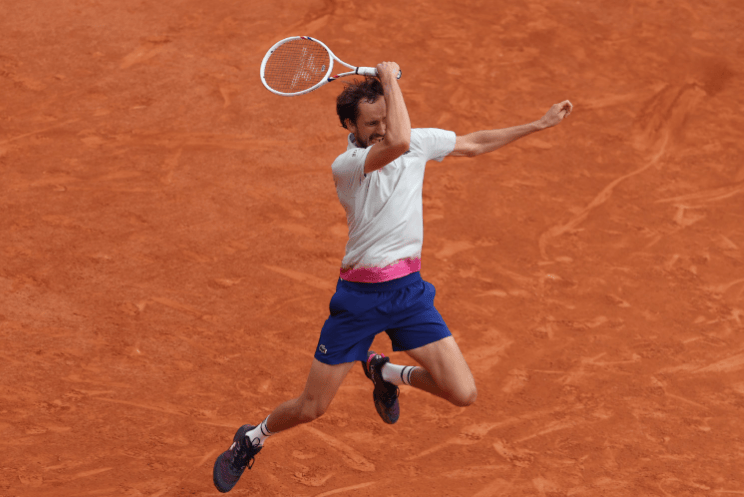 美网鏖战法网，梅德韦杰夫状态火热