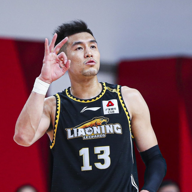 开云体育中国-新疆队在场上展现出色，取得重要胜利