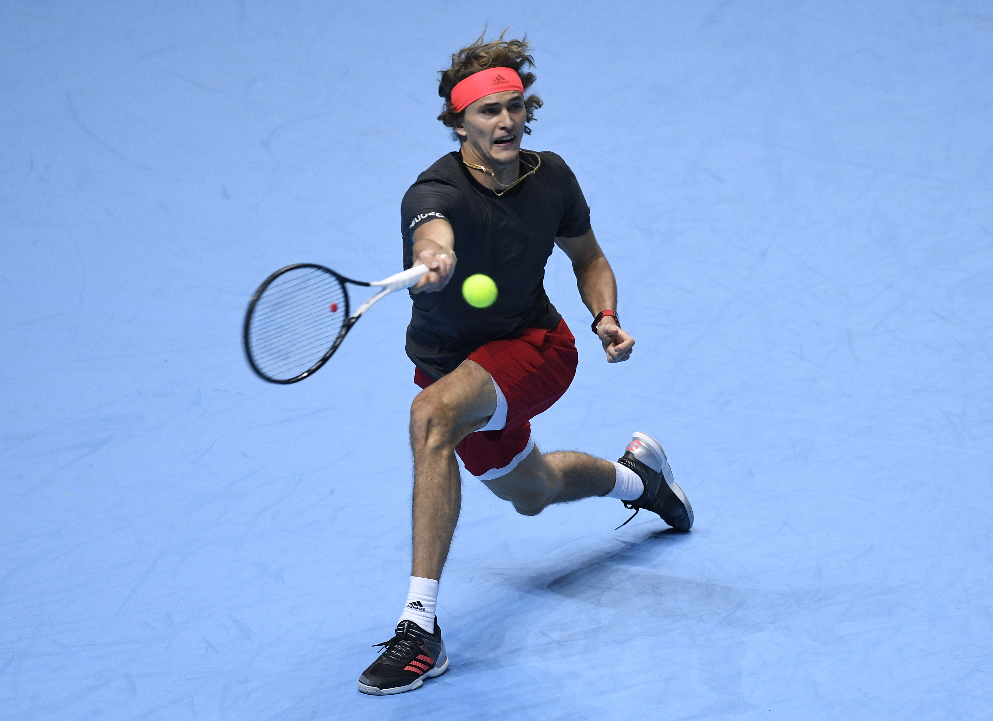 开云体育登录-ATP总决赛鏖战年终总决赛，兹维列夫惊艳四座