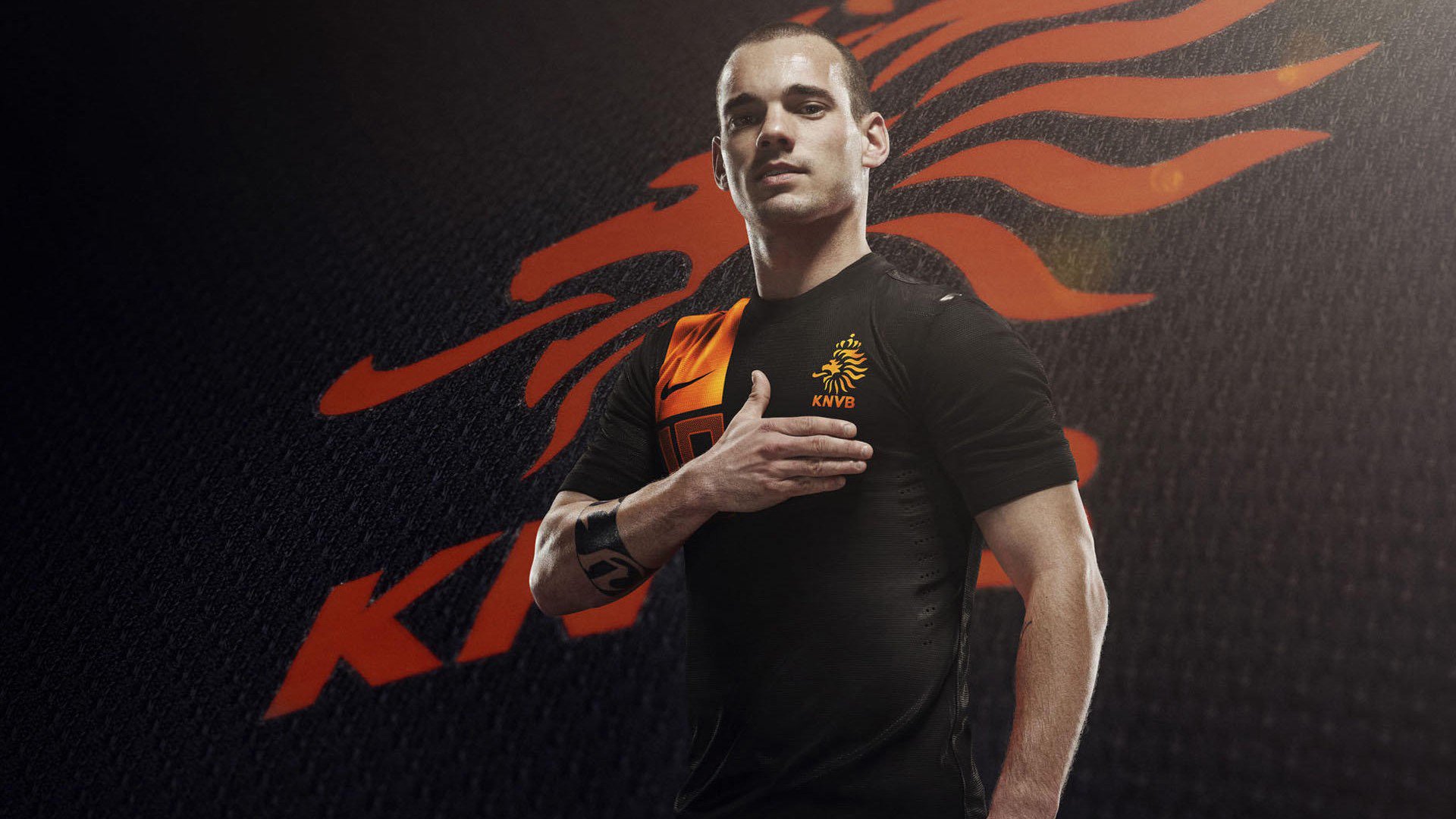 开云下载-意甲焦点战之夜，福克斯关键回合不手软，一球定乾坤